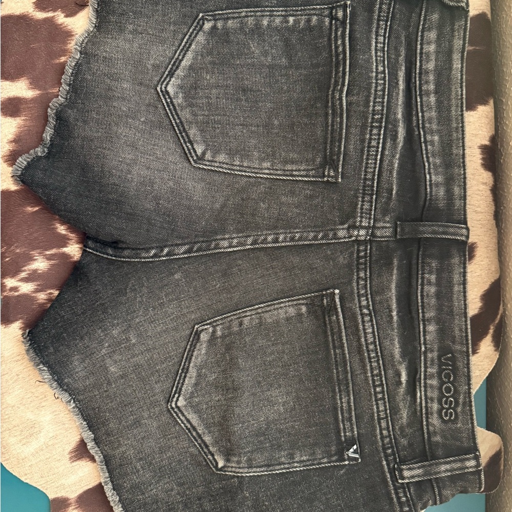 Vigoss Charcoal Worn-In Frayed Hem Denim Shorts - Picture 2 of 3